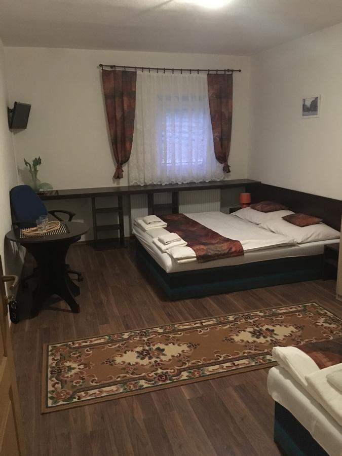 Harrys City Motel Komárno Exteriér fotografie